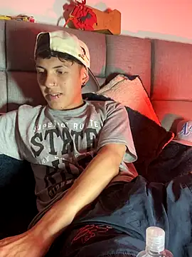 NaytonFreeman online show from 12.15.25