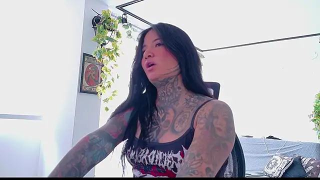 Unatatuada online show from 09.30.25