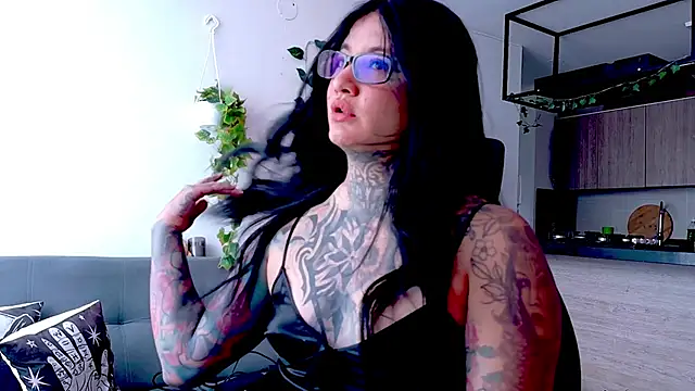 Unatatuada online show from 12.20.25