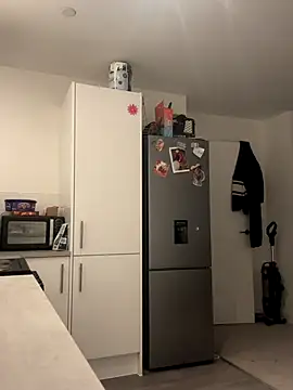 Snapshot of IceEyesUK chatting on 10.11.25 IceEyesUK online show from 10.11.25