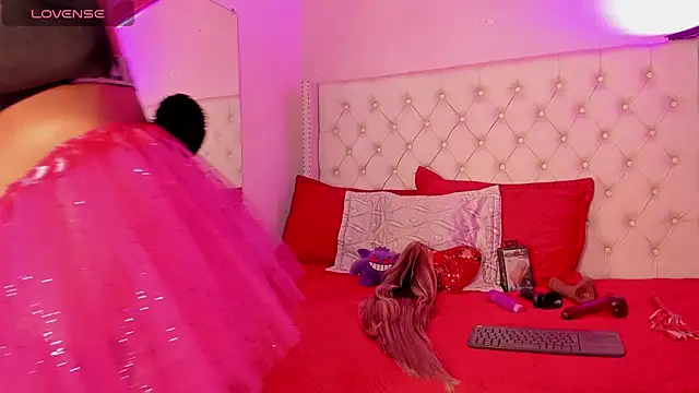 Maddy BigCock online show from 10.11.25