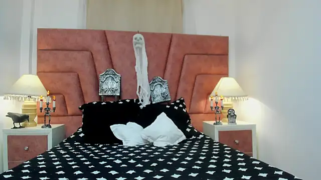 Persefone D online show from 10.26.25