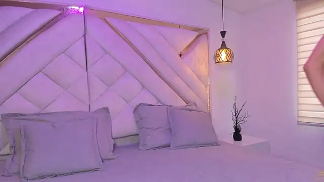 sweetsanti online show from 09.19.25