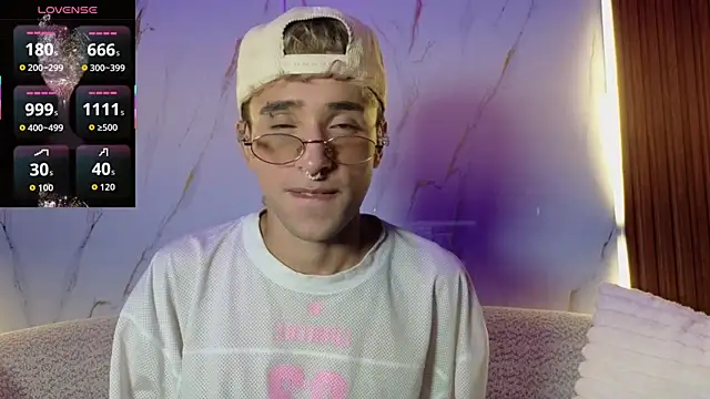 sweetsanti online show from 09.30.25