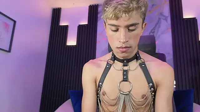 sweetsanti online show from 10.04.25