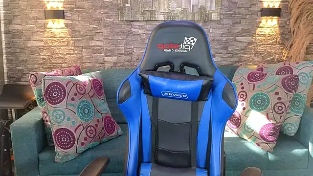 sweetsanti online show from 10.22.25