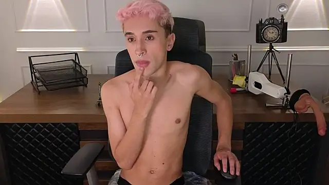 sweetsanti online show from 11.03.25