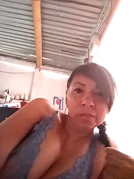 Natacha thompson online show from 09.12.25