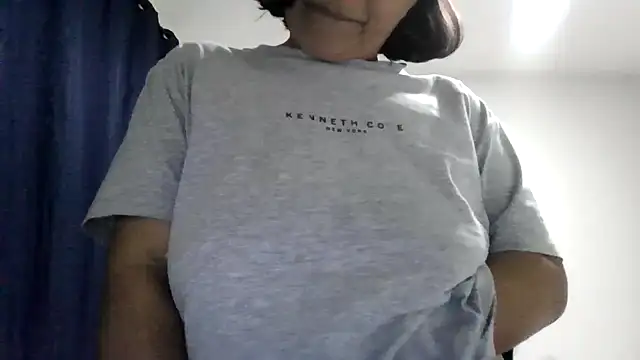 Snapshot of adri89-g chatting on 06.18.26 adri89-g online show from 06.18.26