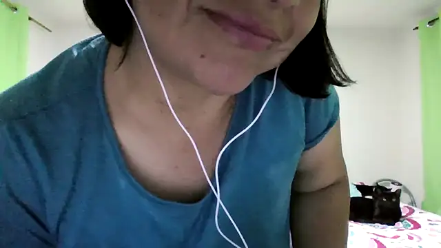 Snapshot of adri89-g chatting on 06.22.26 adri89-g online show from 06.22.26