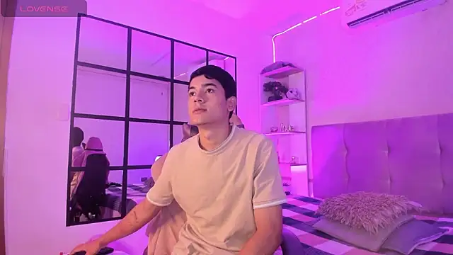 SandroVeyra online show from 10.16.25