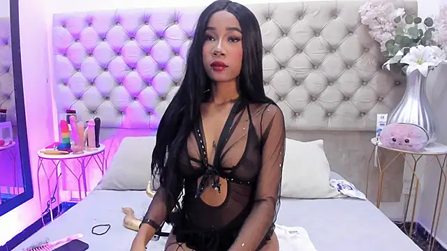 AishaValcazar online show from 10.17.25