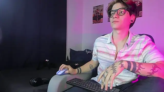 Snapshot of Jerry_Cole chatting on 10.09.25 Jerry Cole online show from 10.09.25