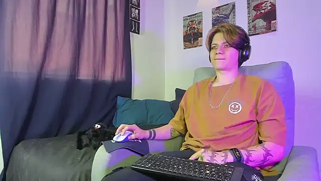 Snapshot of Jerry_Cole chatting on 11.03.25 Jerry Cole online show from 11.03.25