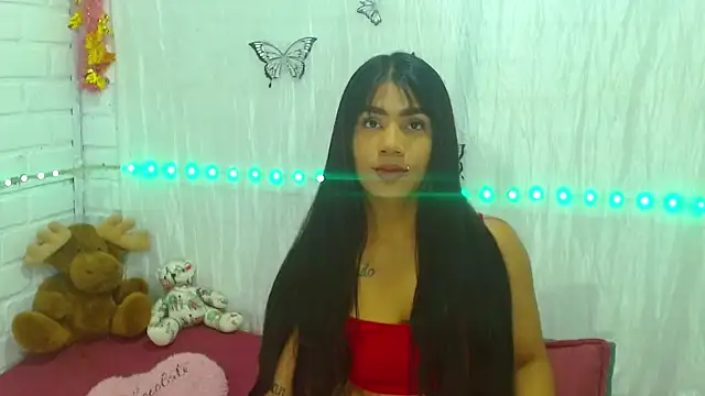 Snapshot of irenesaez222 chatting on 09.13.25 irenesaez222 online show from 09.13.25