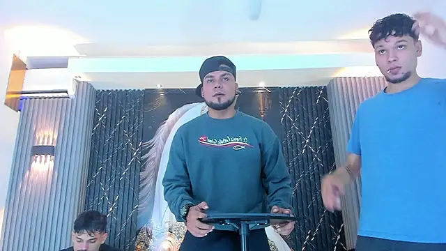 Iam Steven online show from 10.12.25