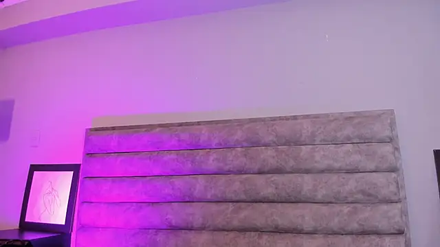 Snapshot of Aliciabloom chatting on 10.07.25 Aliciabloom online show from 10.07.25