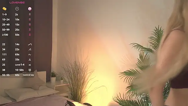 ellliefrost online show from 09.15.25