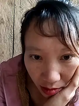 bonnie-00 online show from 10.25.25