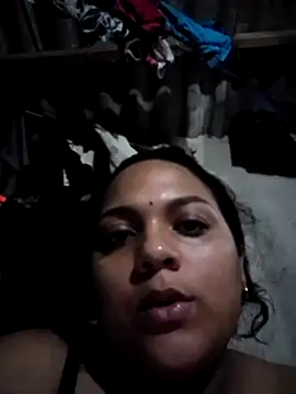 hotmadura online show from 09.12.25