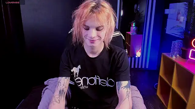 ArchiehalI online show from 10.06.25