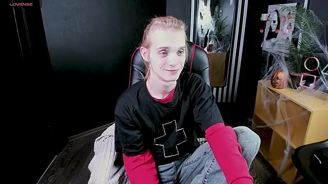 ArchiehalI online show from 10.29.25