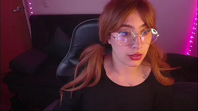 Snapshot of Miacatsito3 chatting on 09.30.25 Miacatsito3 online show from 09.30.25