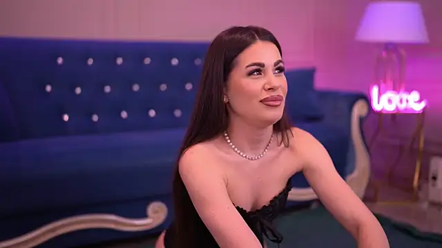 Snapshot of KatieHayes chatting on 02.08.26 KatieHayes online show from 02.08.26