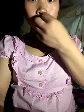 Snapshot of Van_xx chatting on 09.19.25 Van xx online show from 09.19.25