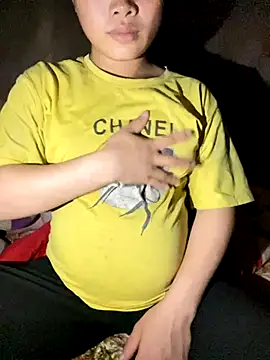 Snapshot of Van_xx chatting on 10.01.25 Van xx online show from 10.01.25