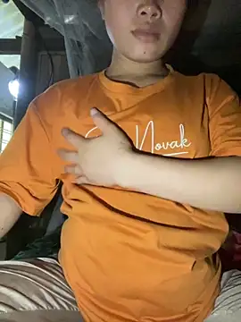 Snapshot of Van_xx chatting on 10.03.25 Van xx online show from 10.03.25