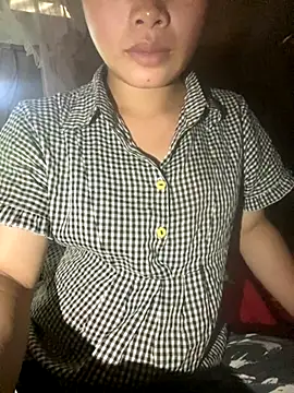 Snapshot of Van_xx chatting on 10.05.25 Van xx online show from 10.05.25