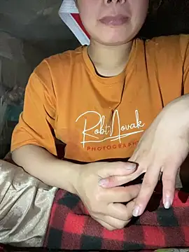 Snapshot of Van_xx chatting on 10.23.25 Van xx online show from 10.23.25