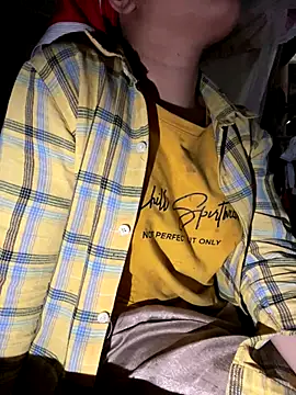 Snapshot of Van_xx chatting on 10.26.25 Van xx online show from 10.26.25