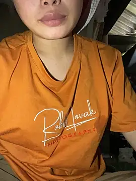 Snapshot of Van_xx chatting on 10.31.25 Van xx online show from 10.31.25