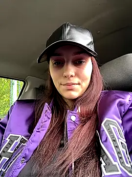 EllaBlowy online show from 10.13.25