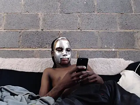 Romeo Favent online show from 09.25.25