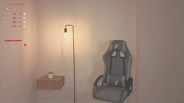 Frences Eyes online show from 10.12.25