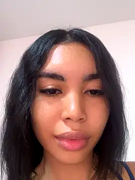 Snapshot of karolaalcendra chatting on 09.19.25 karolaalcendra online show from 09.19.25