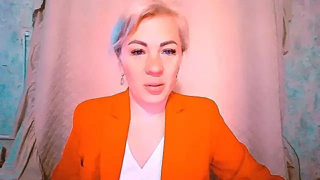 EmmaCat  online show from 09.28.25