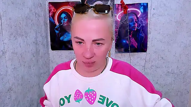 EmmaCat  online show from 03.15.26