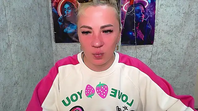 EmmaCat  online show from 04.05.26