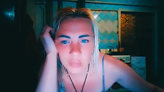EmmaCat  online show from 06.10.26