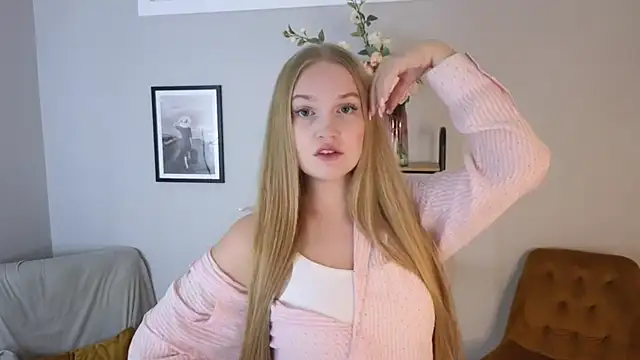 Stephanie Owen online show from 09.19.25