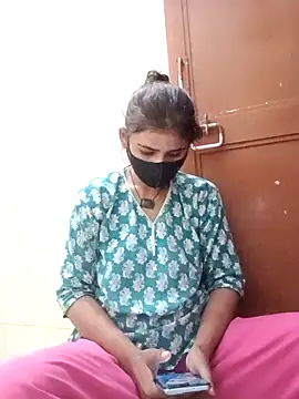 Snapshot of Arti_ chatting on 09.25.25 Arti  online show from 09.25.25