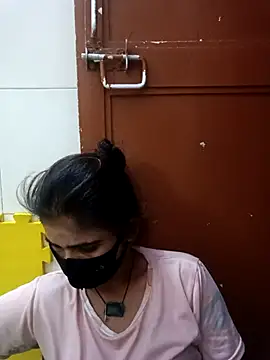 Snapshot of Arti_ chatting on 09.26.25 Arti  online show from 09.26.25