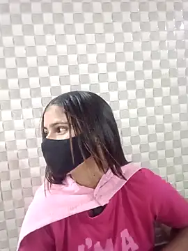 Snapshot of Arti_ chatting on 10.06.25 Arti  online show from 10.06.25