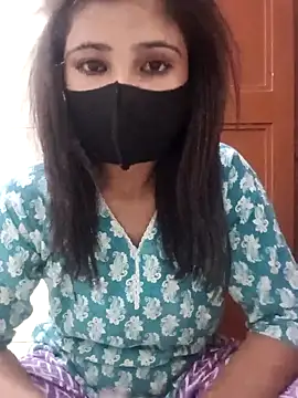 Snapshot of Arti_ chatting on 10.20.25 Arti  online show from 10.20.25