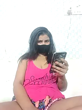 Snapshot of Arti_ chatting on 10.25.25 Arti  online show from 10.25.25