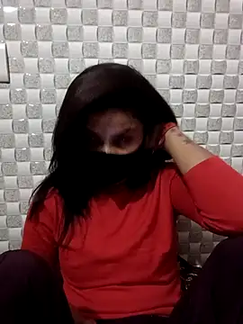 Snapshot of Arti_ chatting on 10.27.25 Arti  online show from 10.27.25